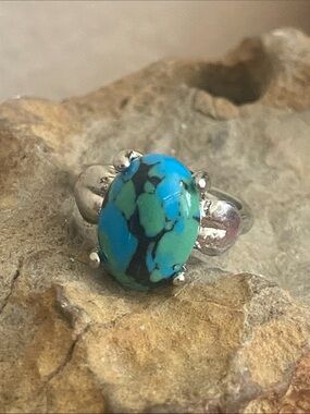 5/$10❤️❤️❤️NEW Silver Tone Zinc Alloy Acrylic Statement Ring
